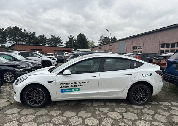 Tesla Model 3 cena 67700 przebieg: 35000, rok produkcji 2021 z Nysa małe 79